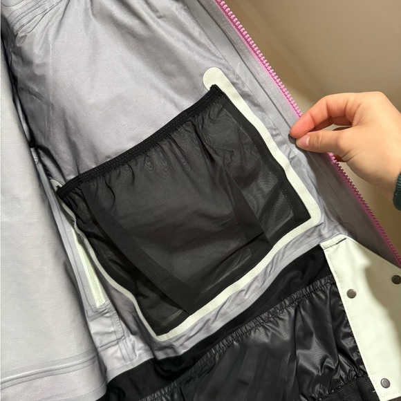 ADIDAS TERREX TECHROCK 3L GORE-TEX C-KNIT JACKET - Picture 6 of 8